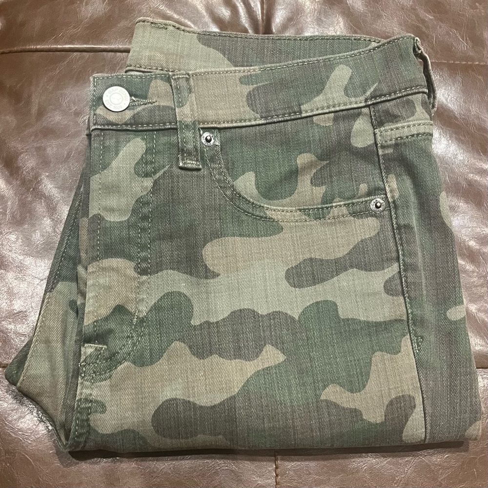 Gap camouflage jeans